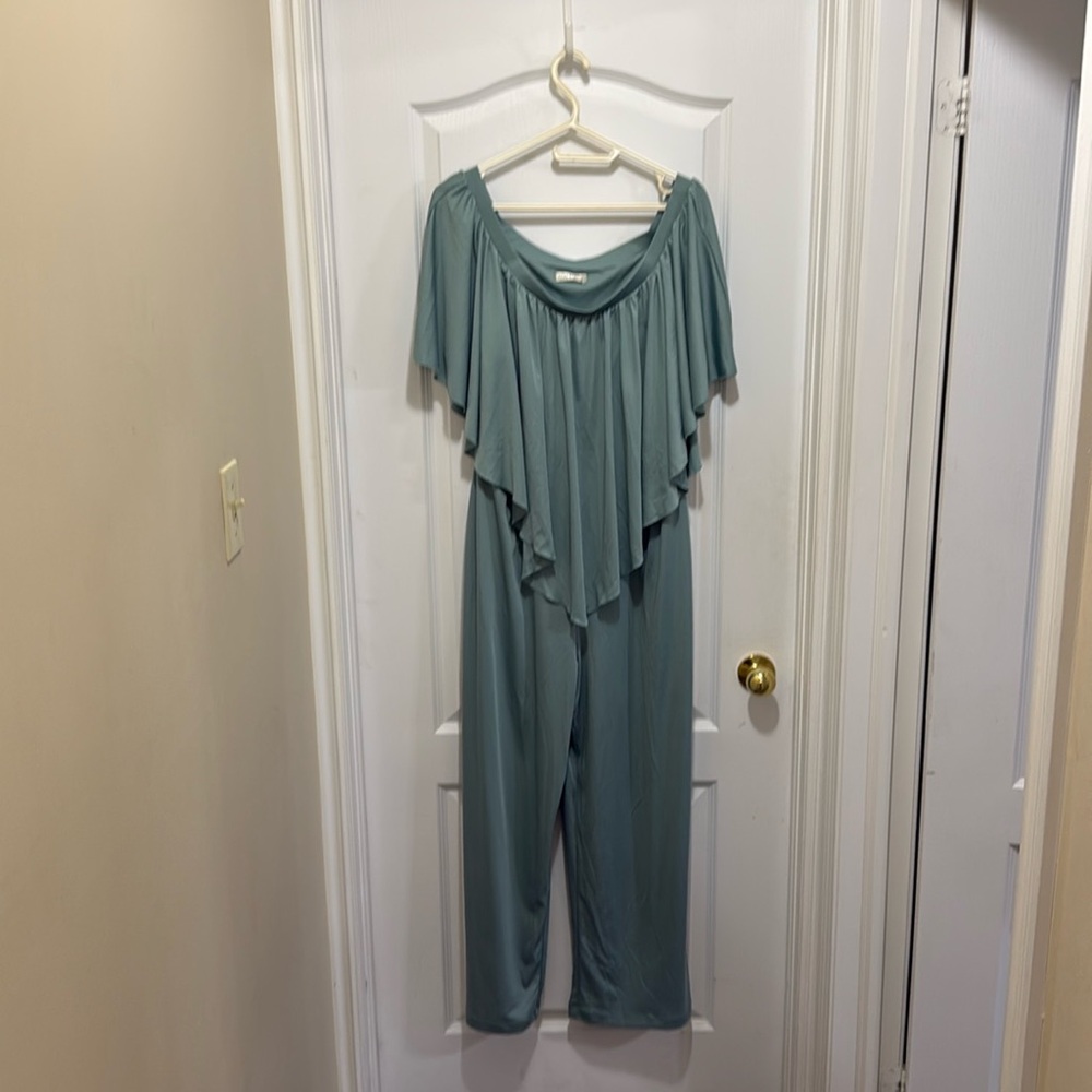 Green women’s romper koh koh 2x